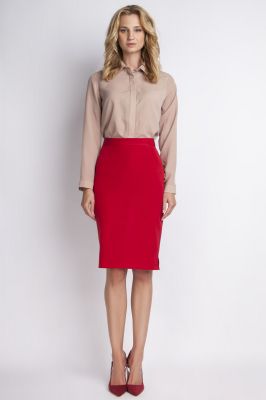 Red pencil skirt with subtel pleats