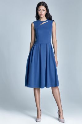 Niebieska Wizytowa Midi Sukienka bez Rękawów z Pęknięciem przy Dekolcie