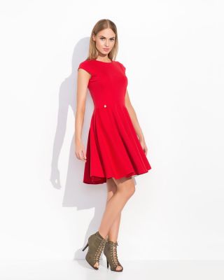 Czerwona Rozkloszowana Sukienka Koktajlowa z Niewielkim Rękawkiem